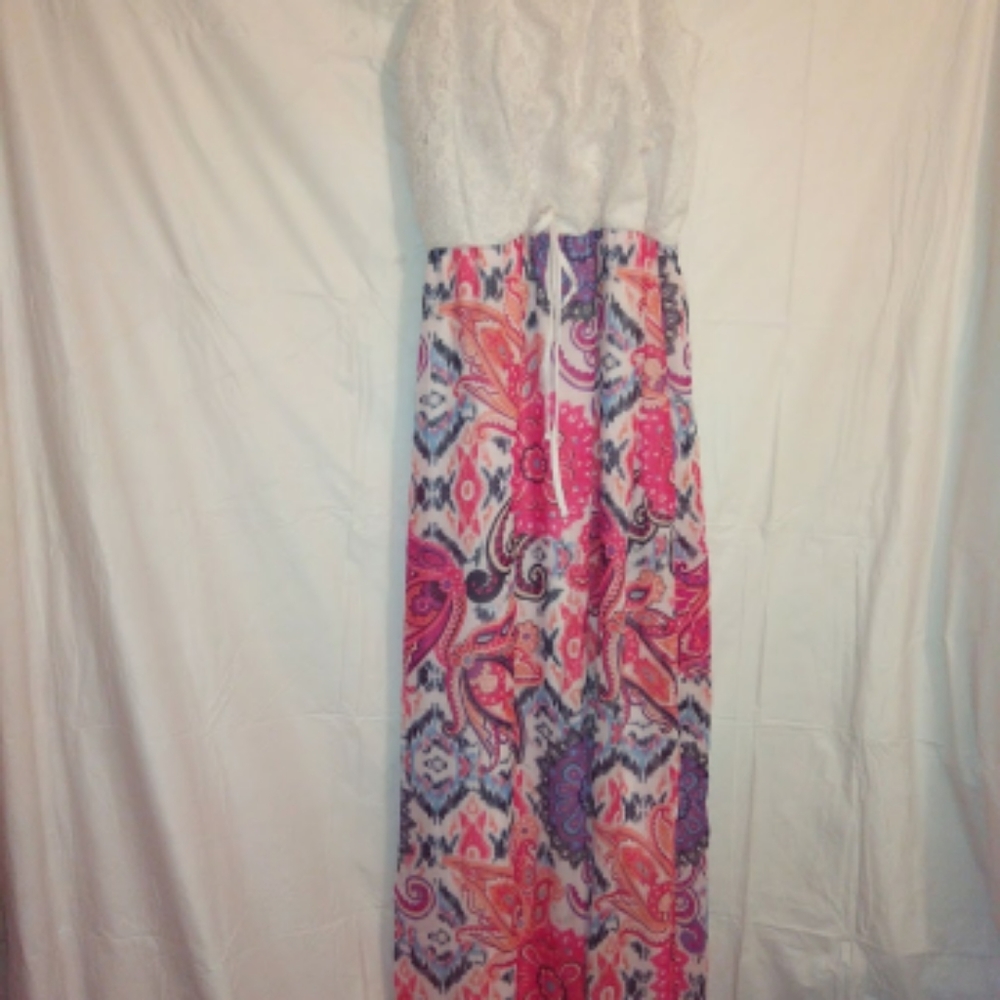 50 Plus Sized Dresses - Picture 8 of 16